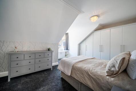 Bed1 (2).jpg