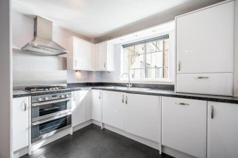 Kitchen (2).jpg