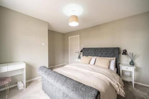 Bed1 (1).jpg
