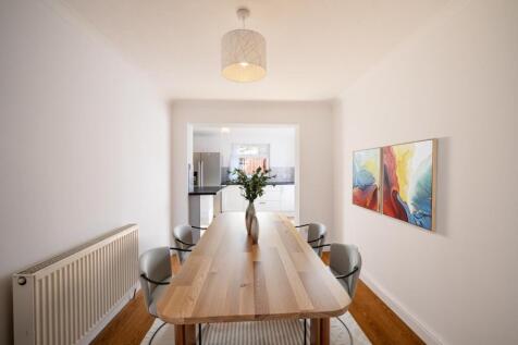 Dining Room.jpeg