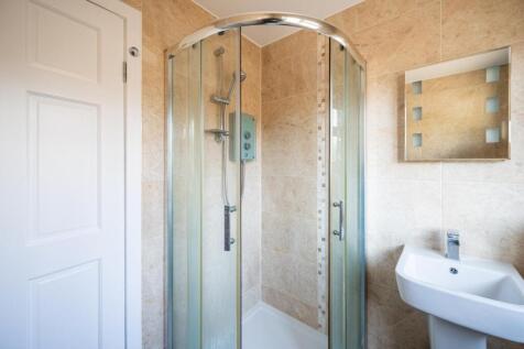 Bathroom (3).jpg