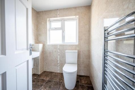 Bathroom (4).jpg