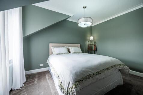 Bed2 (1).jpg