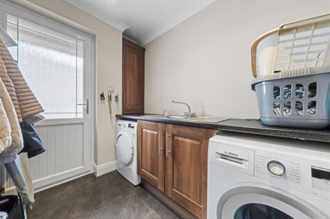Utility Room.JPG