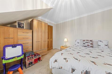 Bedroom 2.JPG