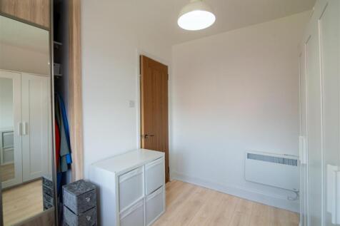 bedroom.1-1.jpg