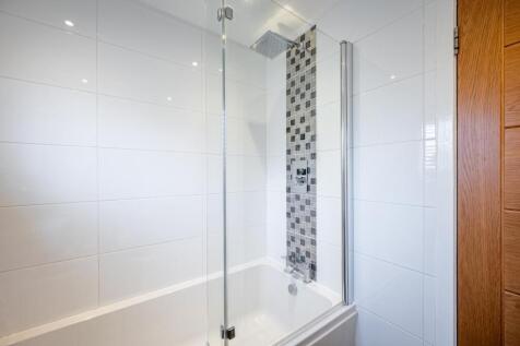 Bathroom (1).jpg