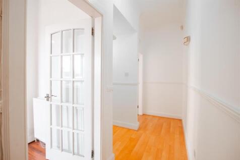 Hallway.jpg