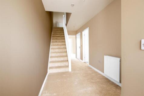 Hallway-1.jpg