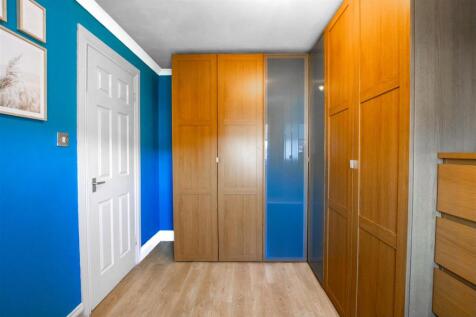 bedroom.2.jpg