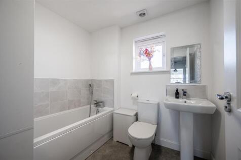 Bathroom.jpg