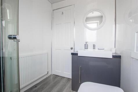 Shower.room.jpg