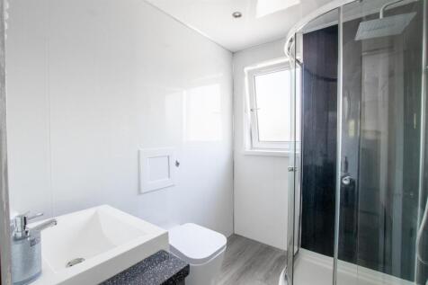 Shower.room-1.jpg