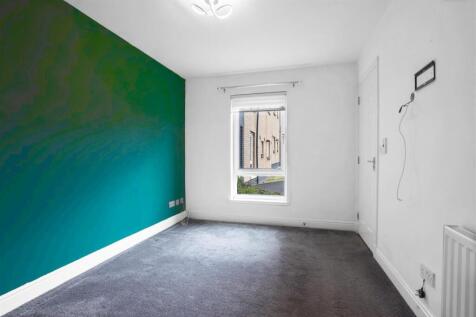 bedroom.one-1.jpg
