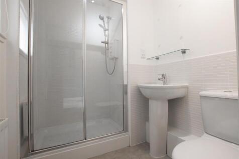 ensuite.jpg