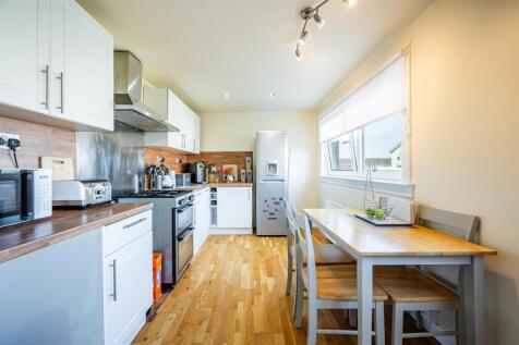 Kitchen (3).jpg