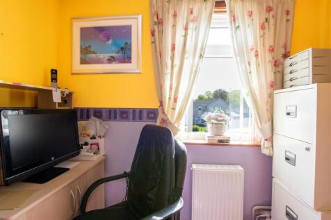 bedroom.3-1.jpg