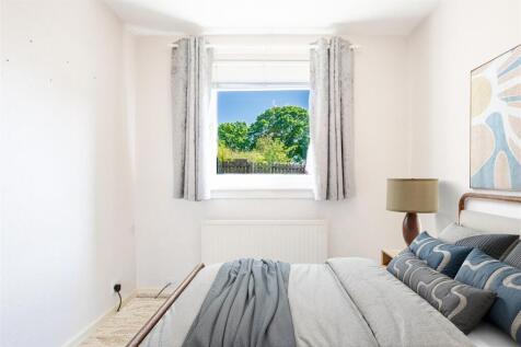 Property_AB19_bedroom_14-05-25_14_22.jpeg