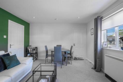 lounge-1.jpg