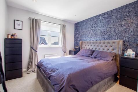 bedroom.one-1.jpg