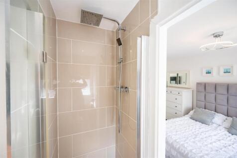 En Suite (1).jpg