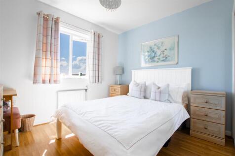 bedroom.one-1.jpg