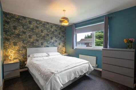 bedroom.one-2.jpg