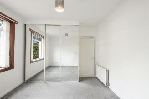 bedroom.one-1.jpg