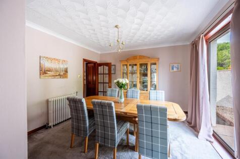 DiningRoom.jpg