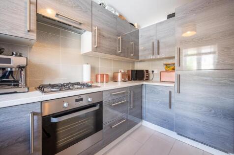 Kitchen (2).jpg