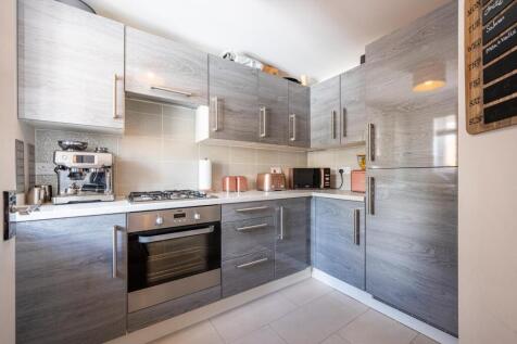 Kitchen (3).jpg