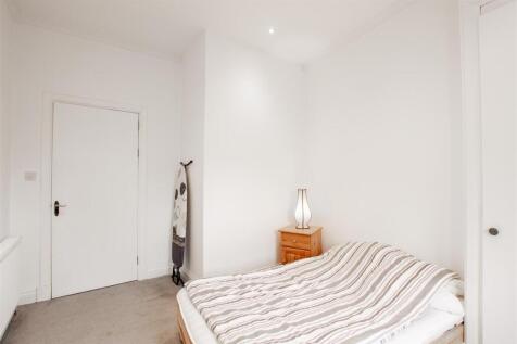 bedroom.two.jpg