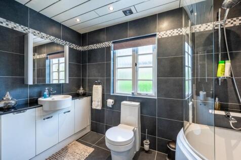 En Suite (1).jpg
