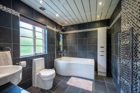 En Suite (2).jpg
