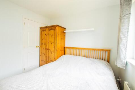 bedroom.one-1.jpg