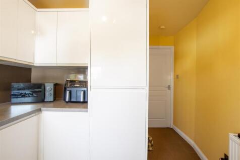 kitchen-1.jpg