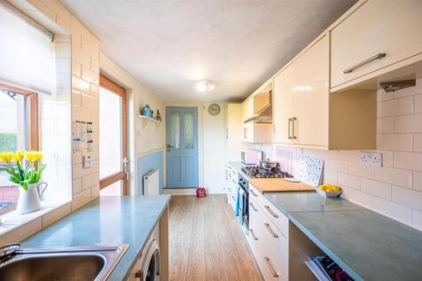 Kitchen (1).jpg