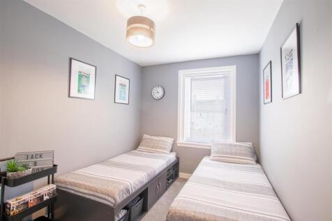 bedroom.three.jpg