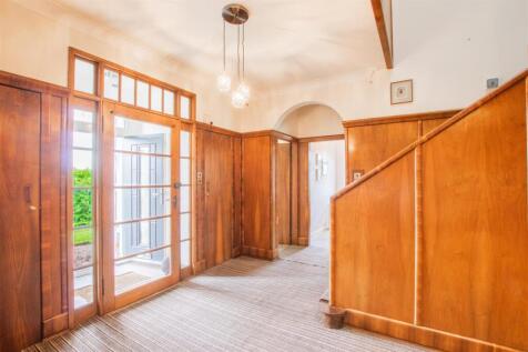 entrance.hall-1.jpg