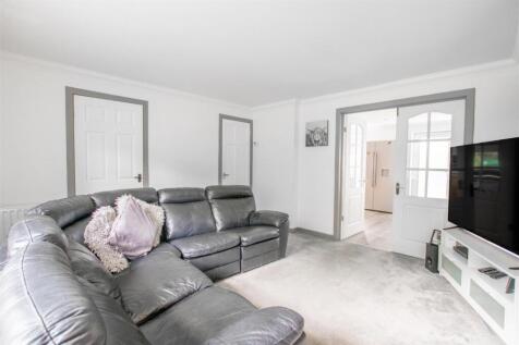 lounge-1.jpg
