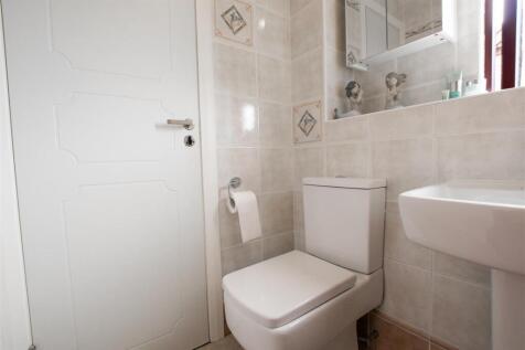 ensuite.jpg