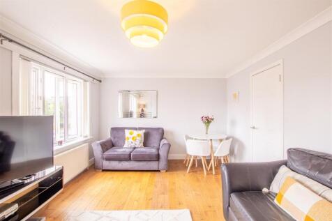 lounge-1.jpg