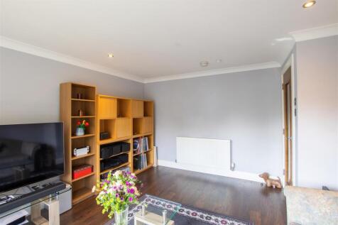 lounge-2.jpg