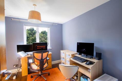 bedroom.two.jpg