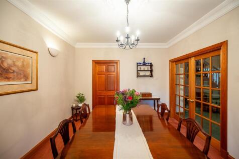 Dining Room (1).jpg