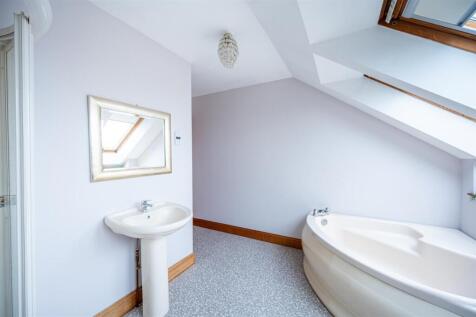 Bathroom Flat (1).jpg