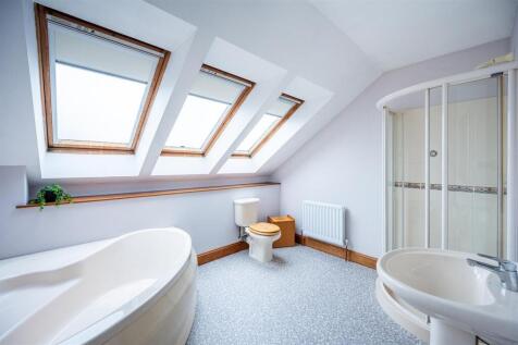 Bathroom Flat (2).jpg
