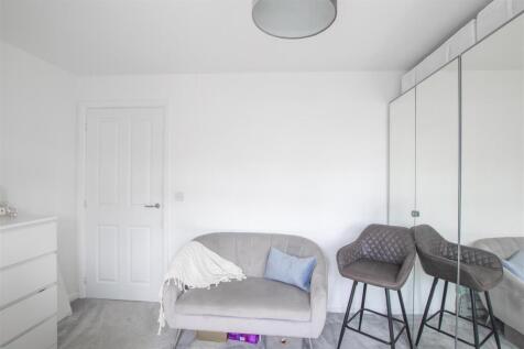 bedroom.one-1.jpg