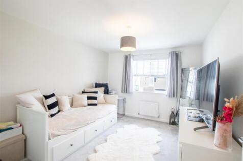 bedroom.three.jpg