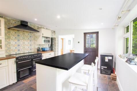 kitchen-1.jpg
